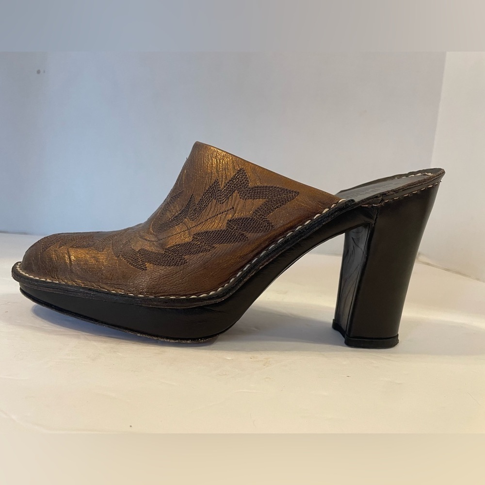 Donald J Pliner Bronze Brown Leather Heeled Mules Clogs size 7 - Picture 5 of 11